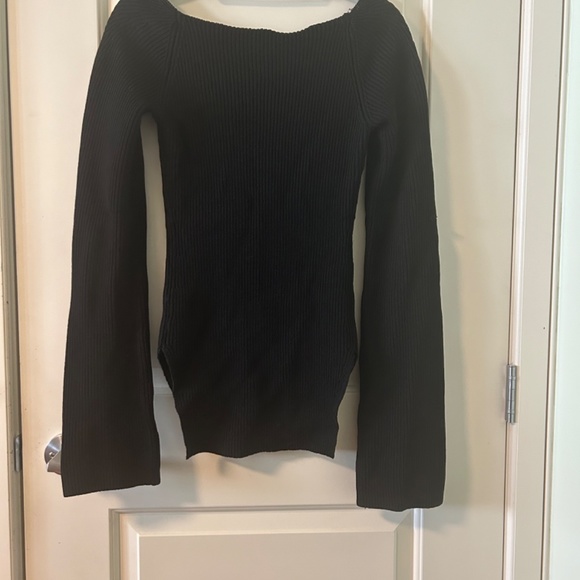 Black Long Sleeve Top (size L) - Picture 2 of 4